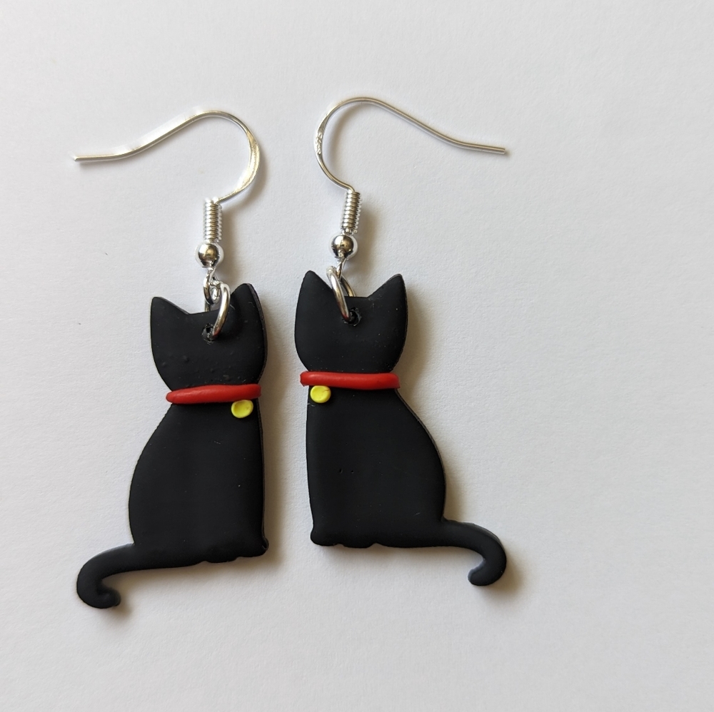 Black cat earings
